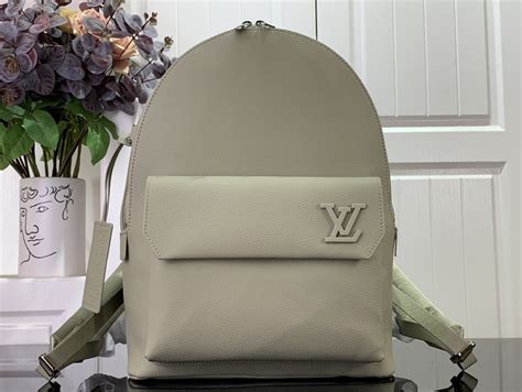 zainetto piccolo louis vuitton prezzo|Zaino LOUIS VUITTON da donna .